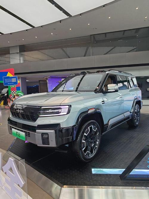 成都347比亚迪方程豹硬派越野的爆款，英菲尼迪35周年与你共成长